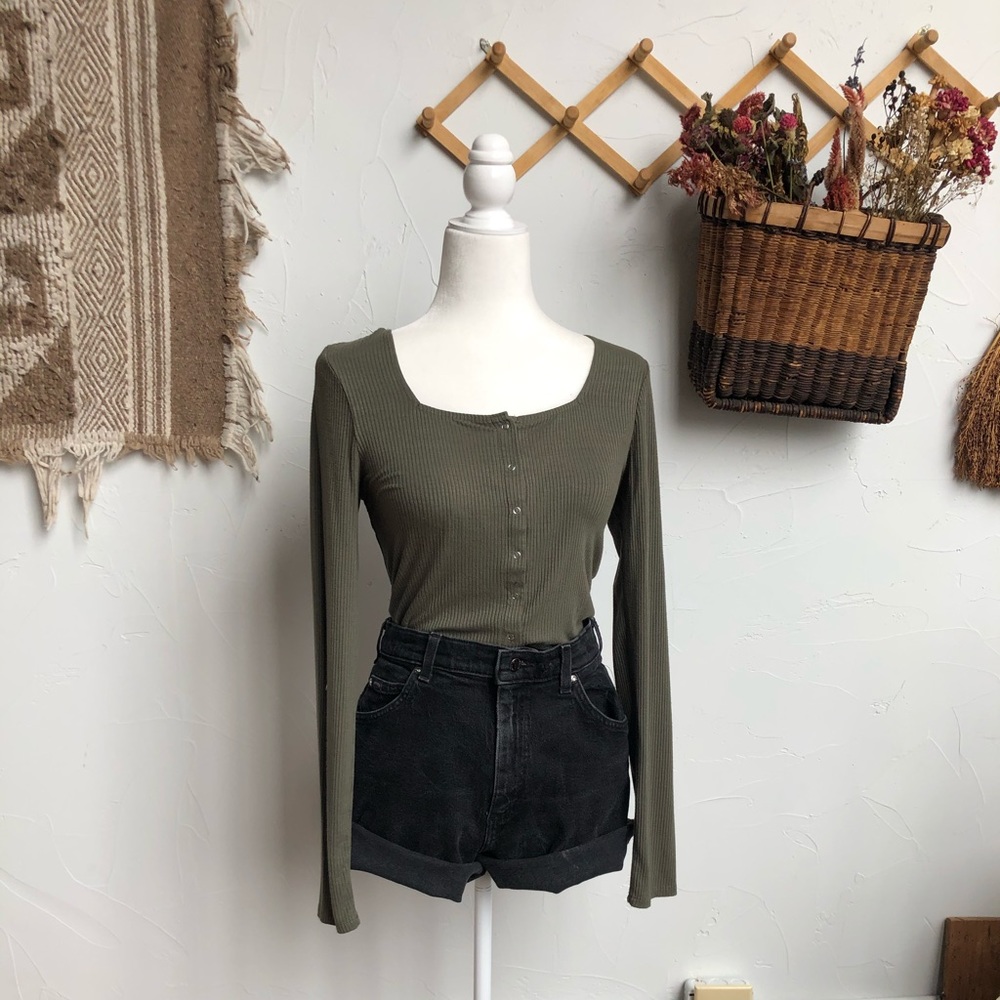 🌻Army Green Snap-button Up Long Sleeve